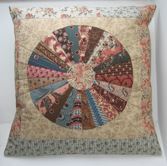 coussin wheel of chance1